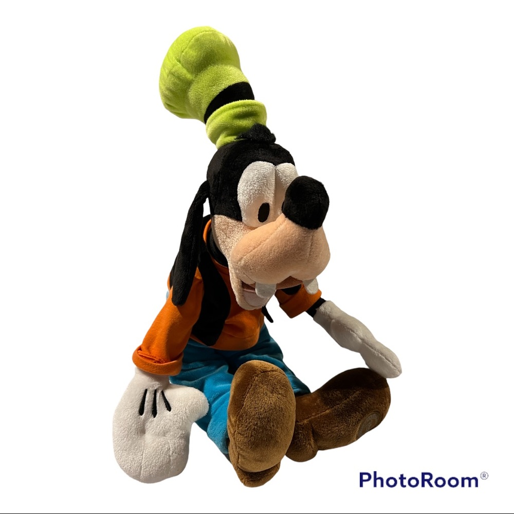 Disney Store Goofy Plush Original Genuine Authentic Stuffed Animal 20” Length